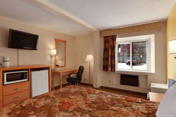 Americas Best Value Inn (Lawrence)